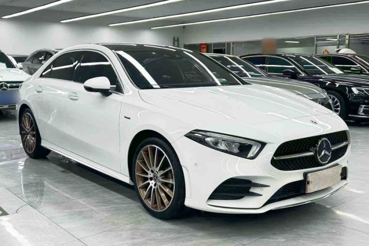 Used Mercedes-Benz A-Class 2019 A 200 L Sport Sedan First Edition Special Edition Exterior 3