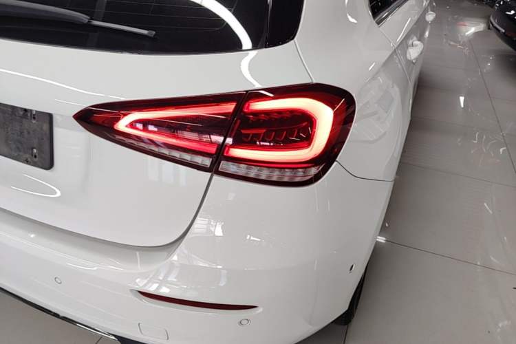 Used Mercedes-Benz A-Class 2019 A 200 Fashion Model Exterior 3