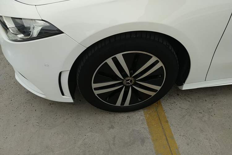 Used Mercedes-Benz A-Class 2019 Restyled A 180 L Sport Sedan Exterior 4