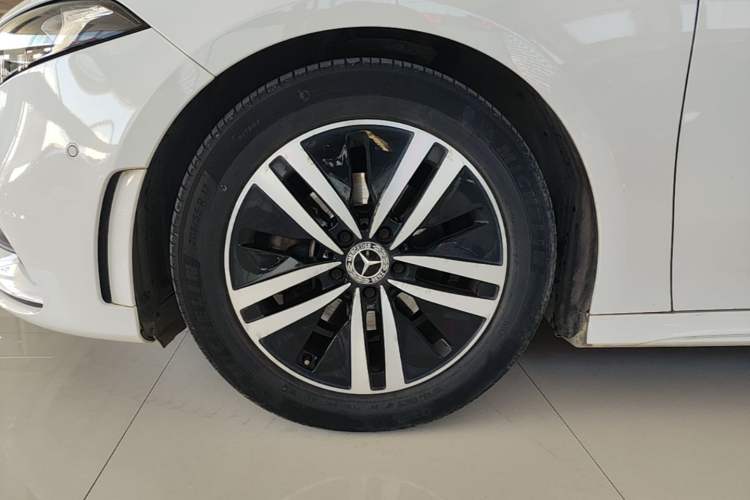 Used Mercedes-Benz A-Class 2019 A 180 L Sport Sedan Exterior 4