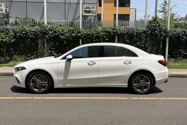 Used Mercedes-Benz A-Class 2019 A 200 L Exterior 4