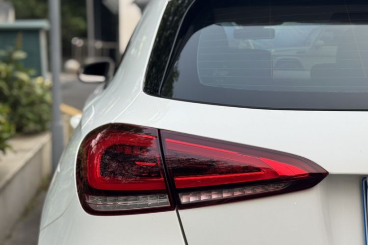 Used Mercedes-Benz A-Class 2019 A 200 Dynamic Edition Exterior 6