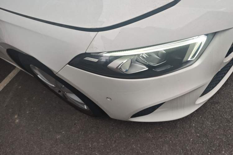 Used Mercedes-Benz A-Class 2019 A 200 Fashion Model Exterior 6