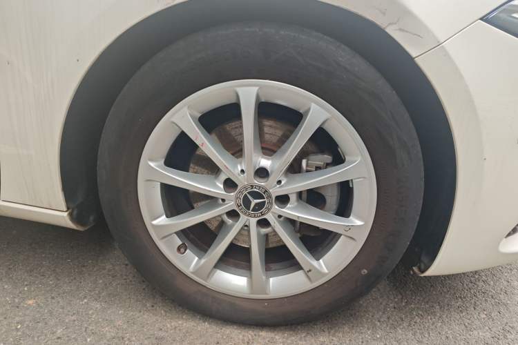 Used Mercedes-Benz A-Class 2019 A 200 Fashion Model Exterior 7