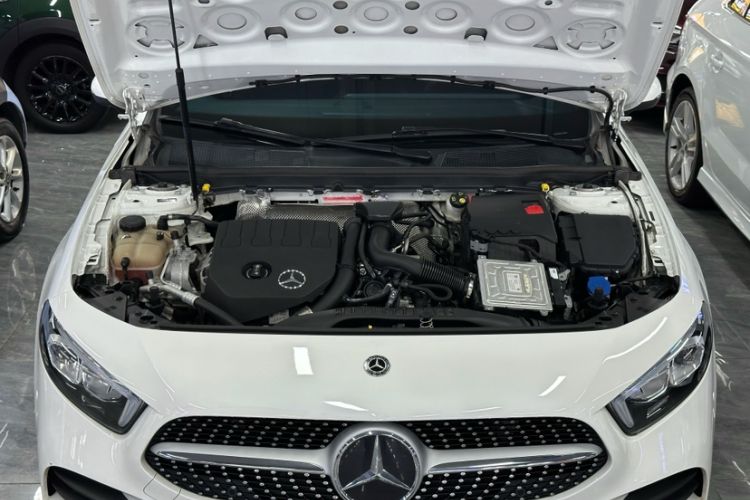 Used Mercedes-Benz A-Class 2019 Restyled A 200 L Sport Sedan Exterior 8