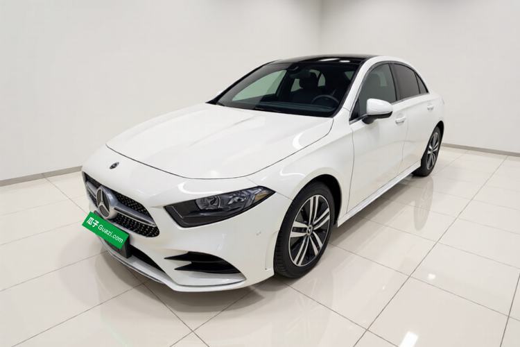 Ojetý Mercedes-Benz A-Class 2019 A 180 L Sport Sedan Guazi used car, China used car export, Used car for sale, Used cars, Cheapest cars for sale