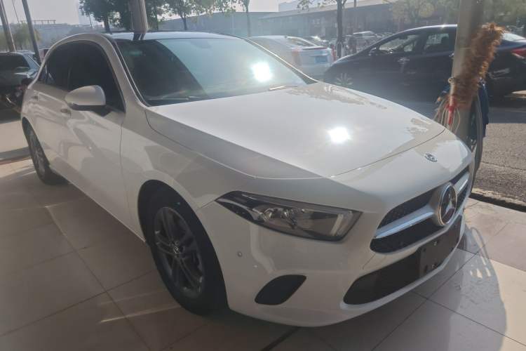 Used Mercedes-Benz A-Class 2019 A 200 Dynamic Edition Front Right 45 Deg