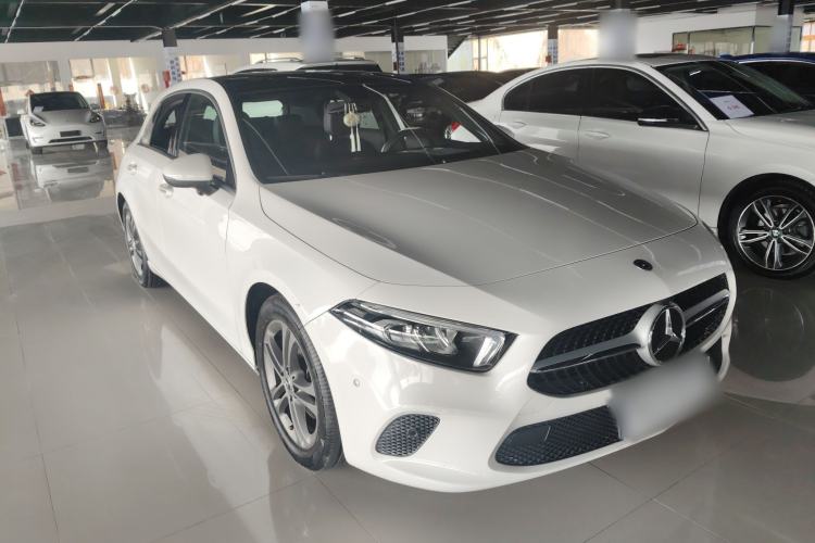 Used Mercedes-Benz A-Class 2019 A 200 Dynamic Edition Front Right 45 Deg