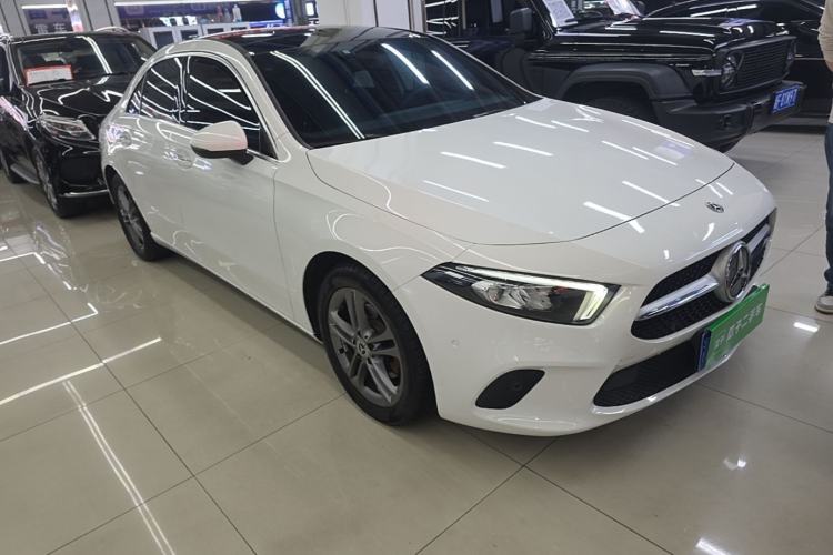 Used Mercedes-Benz A-Class 2019 A 200 L Front Right 45 Deg