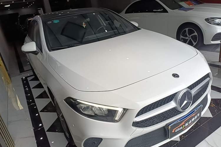 Used Mercedes-Benz A-Class 2019 A 200 Dynamic Edition Front Right 45 Deg