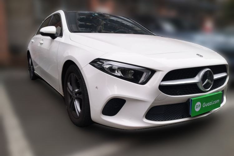 Used Mercedes-Benz A-Class 2019 A 200 Dynamic Edition Front Right 45 Deg