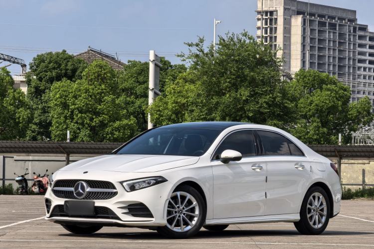 Gebrauchter Mercedes-Benz A-Class 2019 A 200 L Sport Sedan Guazi used car, China used car export, Used car for sale, Used cars, Cheapest cars for sale