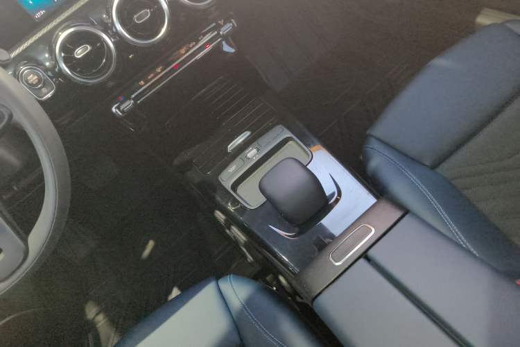 Used Mercedes-Benz A-Class 2019 A 180 L Gear Lever