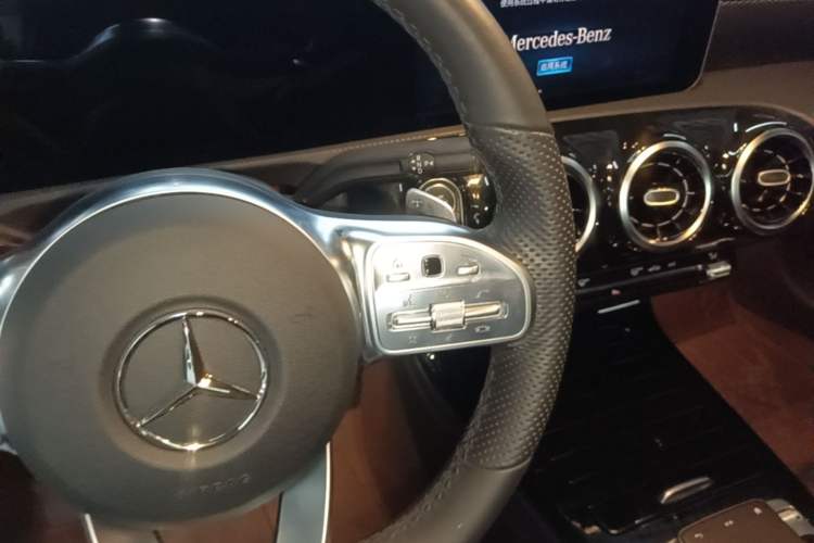 Used Mercedes-Benz A-Class 2019 A 200 L Sport Sedan Gear Lever