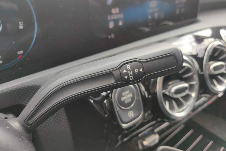 Used Mercedes-Benz A-Class 2019 A 200 Dynamic Edition Gear Lever