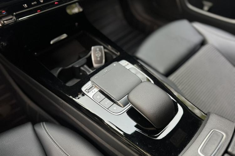 Used Mercedes-Benz A-Class 2019 A 200 Dynamic Edition Gear Lever