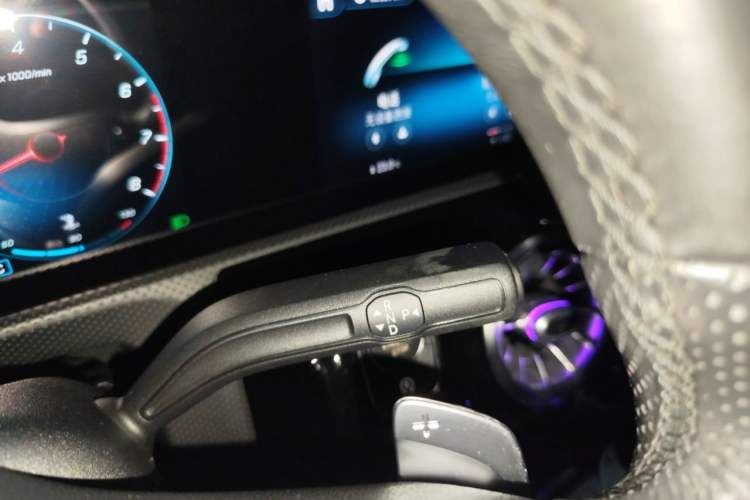 Used Mercedes-Benz A-Class 2019 A 220 L 4MATIC Sport Sedan Gear Lever