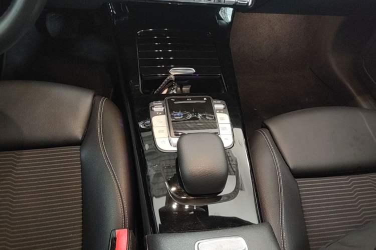 Used Mercedes-Benz A-Class 2019 A 200 Dynamic Edition Gear Lever
