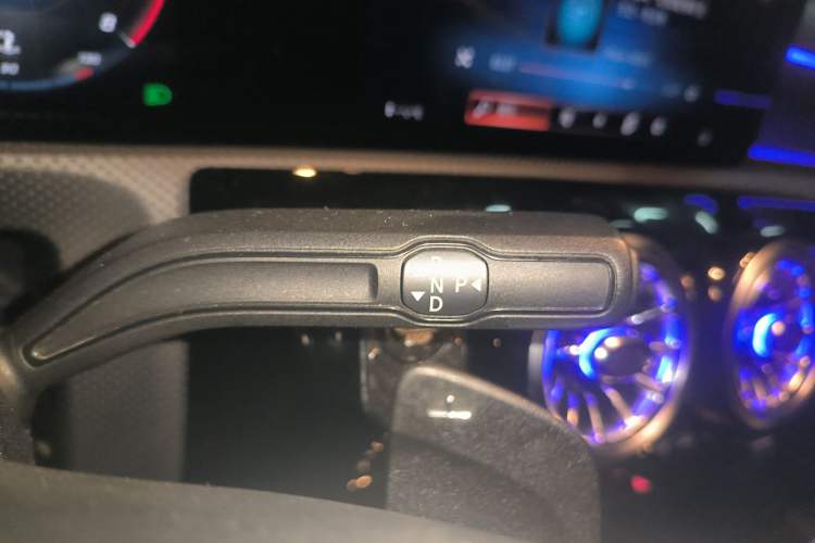 Used Mercedes-Benz A-Class 2019 A 200 Dynamic Edition Gear Lever