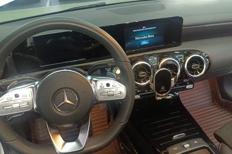Used Mercedes-Benz A-Class 2019 A 180 L Sport Sedan Gear Lever
