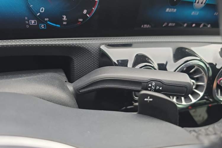 Used Mercedes-Benz A-Class 2019 A 200 Dynamic Edition Gear Lever