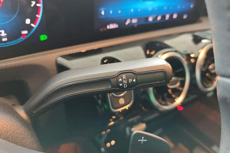 Used Mercedes-Benz A-Class 2019 A 200 Dynamic Edition Gear Lever