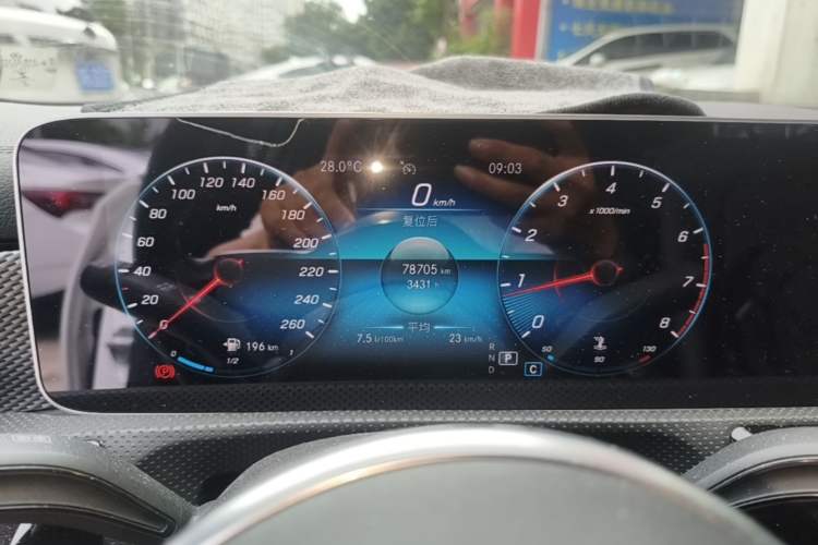 Used Mercedes-Benz A-Class 2019 A 200 L Instrument Cluster