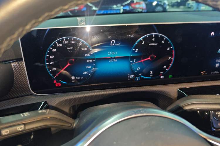 Used Mercedes-Benz A-Class 2019 A 200 Dynamic Edition Instrument Cluster