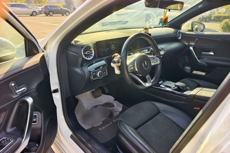 Used Mercedes-Benz A-Class 2019 Restyled A 200 L Sport Sedan Interior 1