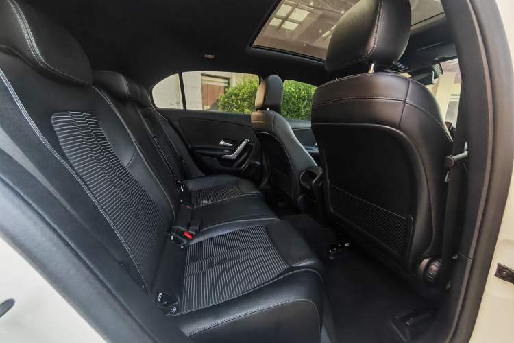 Used Mercedes-Benz A-Class 2019 A 200 Dynamic Edition Interior 1