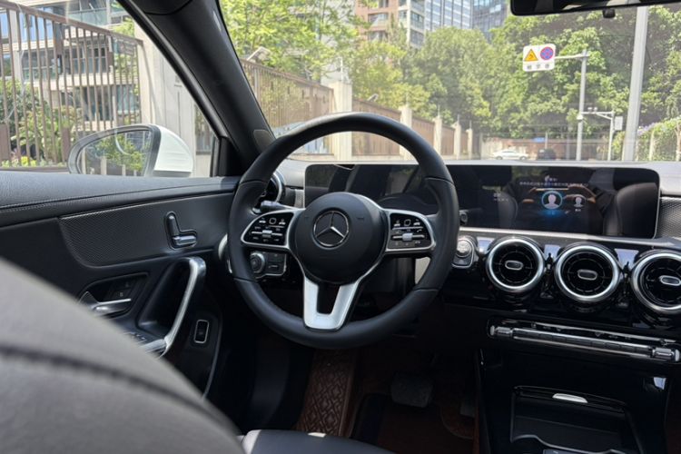 Used Mercedes-Benz A-Class 2019 A 200 L Interior 1