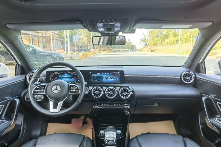 Used Mercedes-Benz A-Class 2019 A 200 Dynamic Edition Interior 1