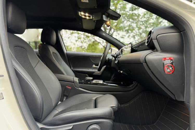 Used Mercedes-Benz A-Class 2019 A 200 Dynamic Edition Interior 11