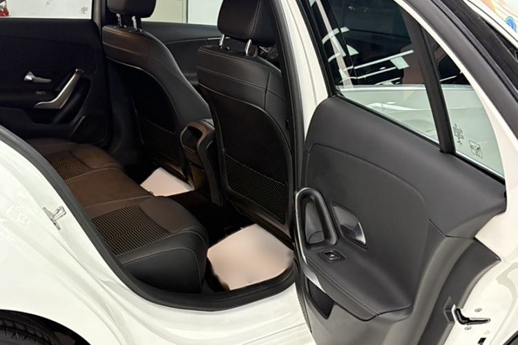 Used Mercedes-Benz A-Class 2019 A 200 Dynamic Edition Interior 13