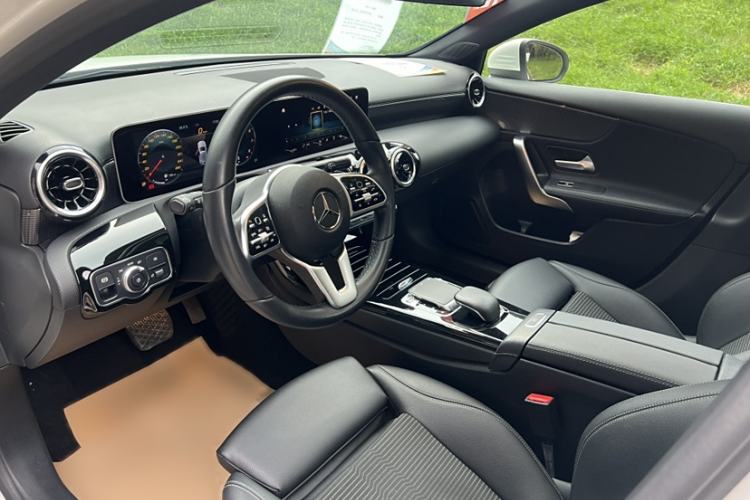 Used Mercedes-Benz A-Class 2019 A 200 Dynamic Edition Interior 2