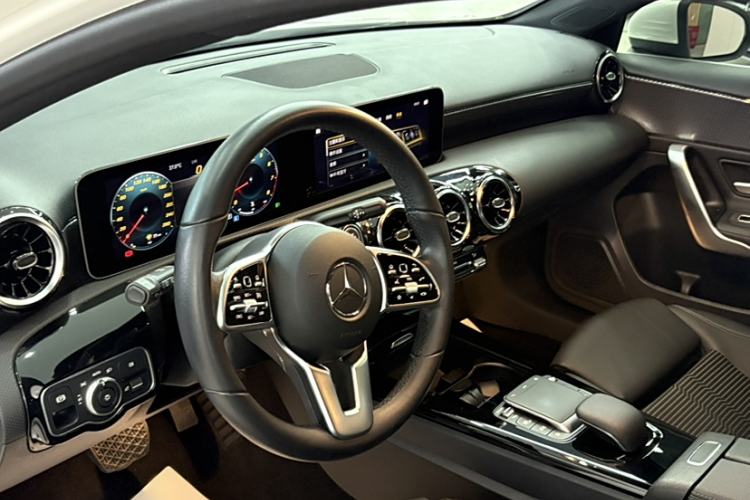 Used Mercedes-Benz A-Class 2019 A 200 Dynamic Edition Interior 2