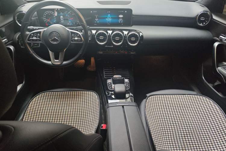 Used Mercedes-Benz A-Class 2019 A 200 Fashion Model Interior 2