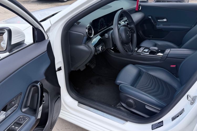 Used Mercedes-Benz A-Class 2019 A 180 L Interior 2