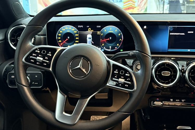 Used Mercedes-Benz A-Class 2019 A 200 Dynamic Edition Interior 3