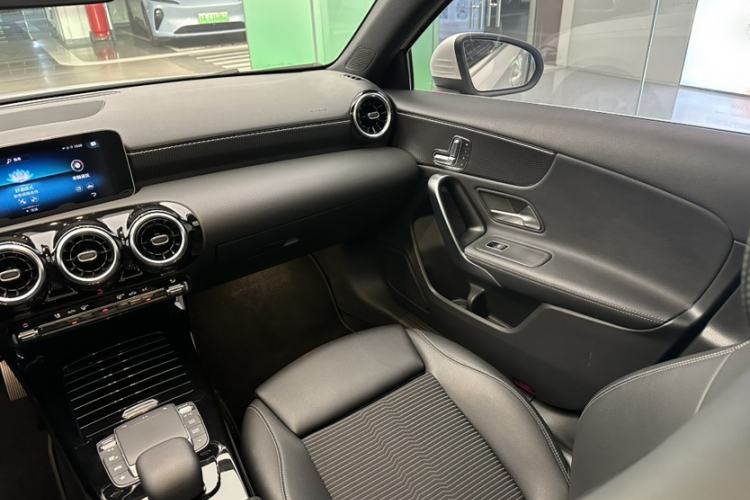 Used Mercedes-Benz A-Class 2019 A 200 Fashion Model Interior 3