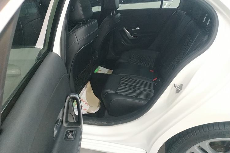Used Mercedes-Benz A-Class 2019 A 200 Dynamic Edition Interior 4
