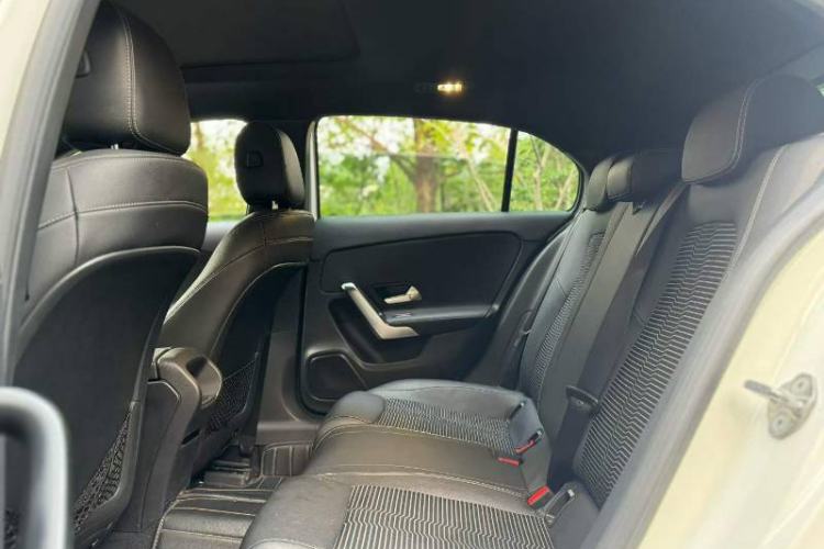 Used Mercedes-Benz A-Class 2019 A 200 Dynamic Edition Interior 5