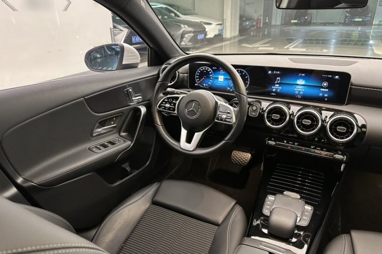 Used Mercedes-Benz A-Class 2019 A 200 Fashion Model Interior 6