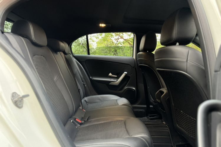 Used Mercedes-Benz A-Class 2019 A 200 Dynamic Edition Interior 9