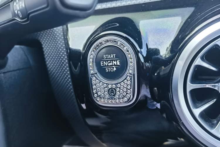 Used Mercedes-Benz A-Class 2019 A 200 Dynamic Edition Interior 9