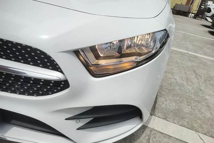 Used Mercedes-Benz A-Class 2019 A 180 L Sport Sedan Left Front Headlight