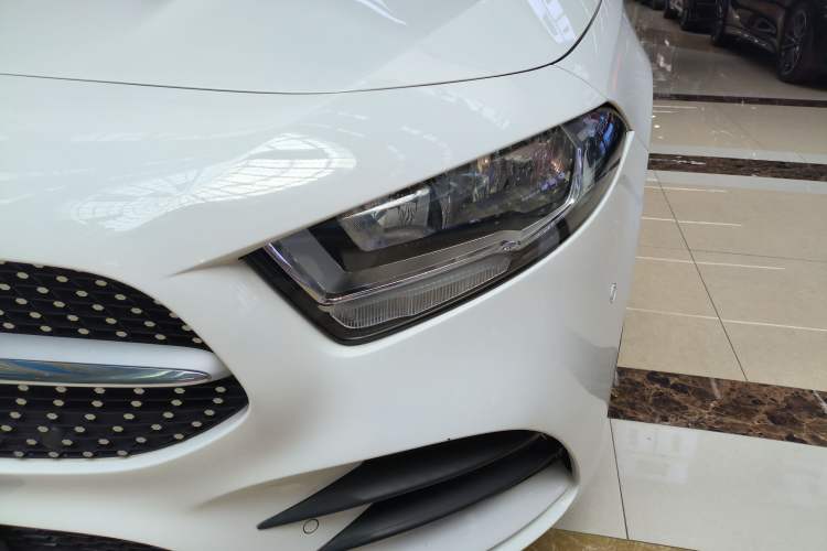 Used Mercedes-Benz A-Class 2019 A 180 L Sport Sedan Left Front Headlight