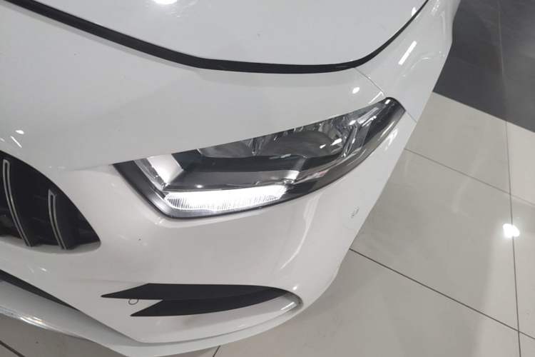 Used Mercedes-Benz A-Class 2019 A 180 L Sport Sedan Left Front Headlight