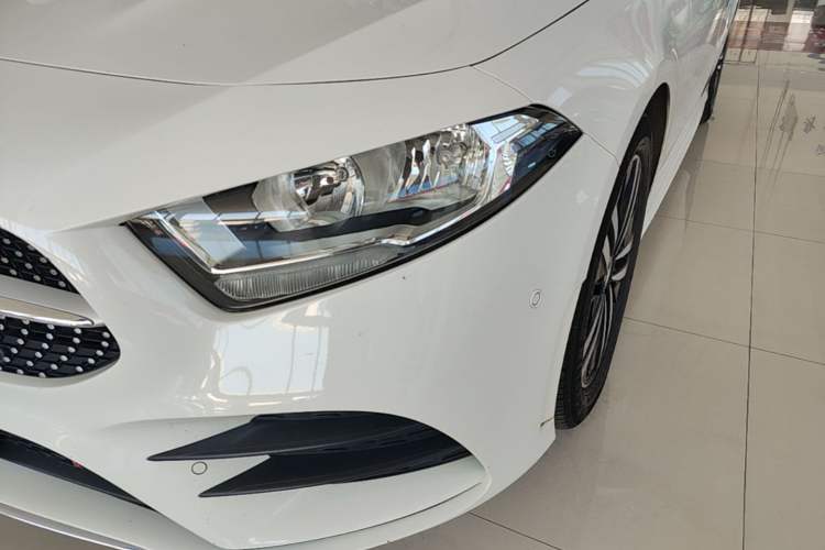 Used Mercedes-Benz A-Class 2019 A 180 L Sport Sedan Left Front Headlight