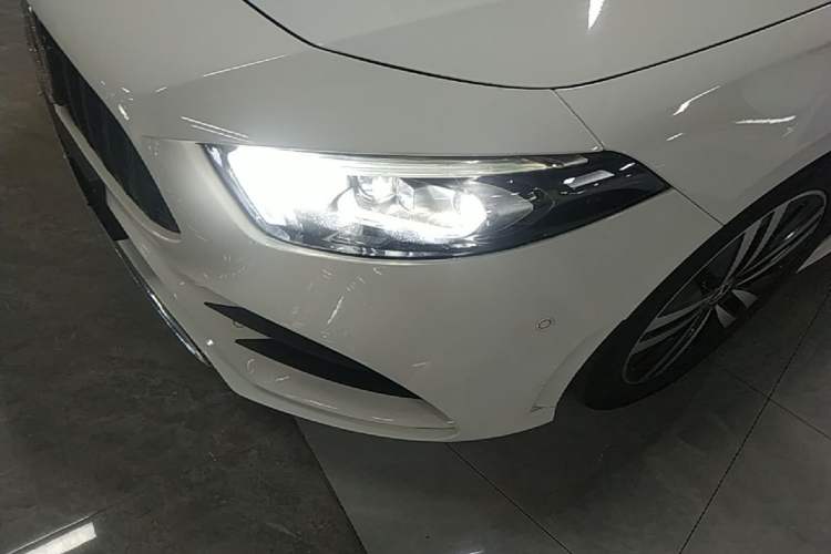 Used Mercedes-Benz A-Class 2019 A 180 L Sport Sedan Left Front Headlight
